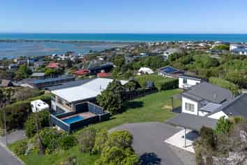 147 Soleares Avenue, Mount Pleasant