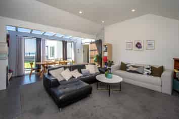 147 Soleares Avenue, Mount Pleasant