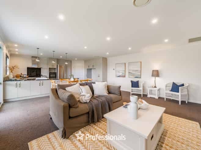 7 Seddon Street, Waikanae