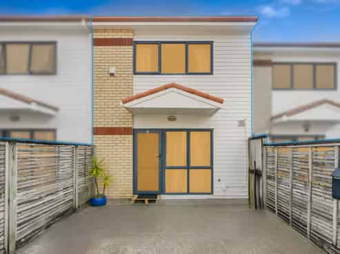 20/3 Ambrico Place, New Lynn