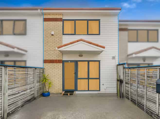 20/3 Ambrico Place, New Lynn