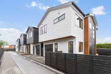 Lot 4/118 Chivalry Road, Glenfield