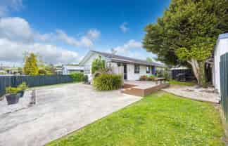 7 Maple Avenue, Dinsdale