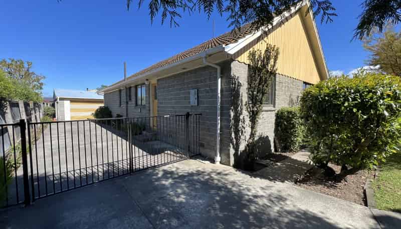 8 Rowley Avenue, Hoon Hay