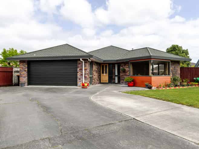 11 Clearview Drive, Milson