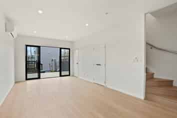 4 Toetoe Street, Westgate