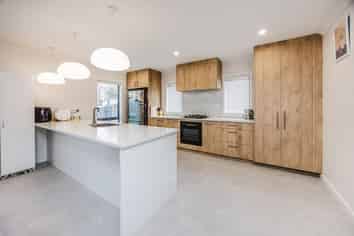 72 Maanihi Drive , Rototuna