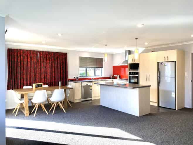 3a Oxford Crescent, Ebdentown