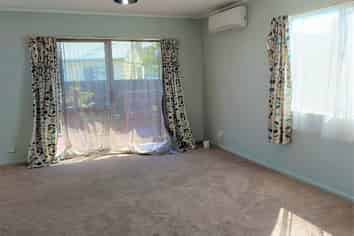 415 Ngatai Road, Bellevue