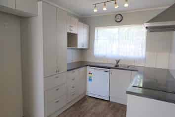 415 Ngatai Road, Bellevue