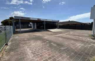 Tauranga central showroom and yard