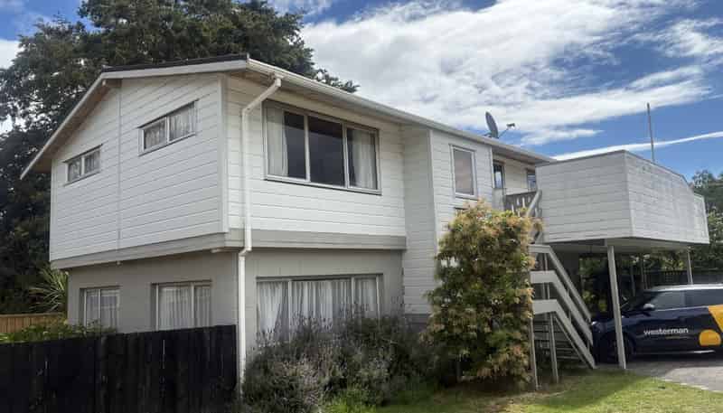 10 Gradwell Place, Taupo