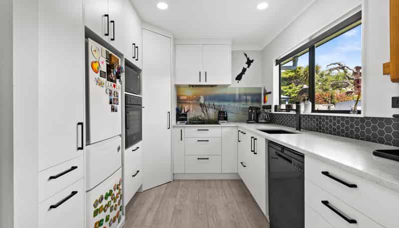 8 Bucksburn Place, Greenmeadows