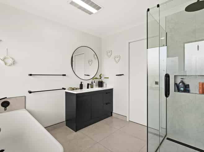 8 Bucksburn Place, Greenmeadows