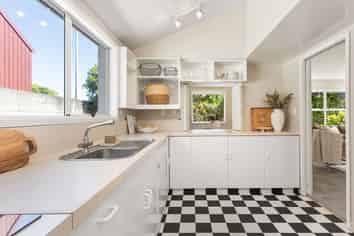 4 Peacock Street, Christchurch Central