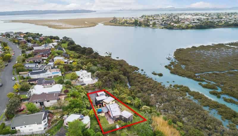 133 West Harbour Drive, West Harbour