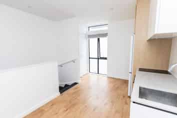 47A/97 Taranaki Street (upstairs), Wellington Central