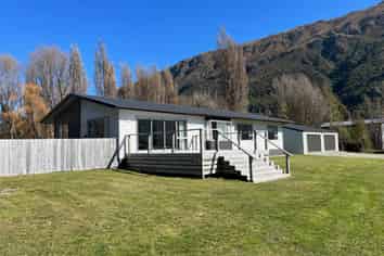 1 Hector Close, Kingston