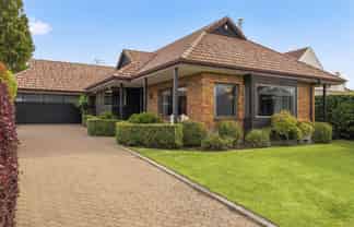 68 Waratah Street, Matua