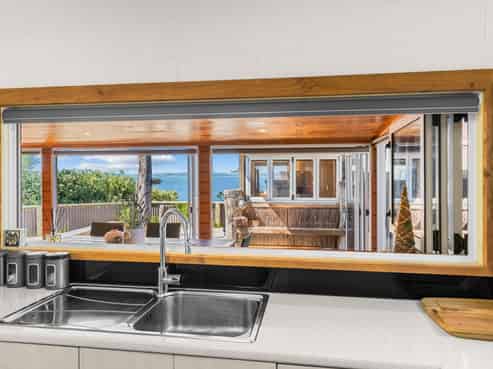 8 Signal Station Road, Pouto