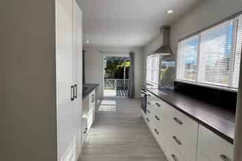 56 Landon Avenue, Mangere East