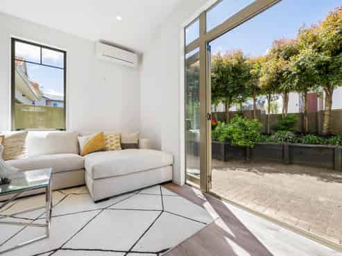 7 Goodland Street, Royal Oak