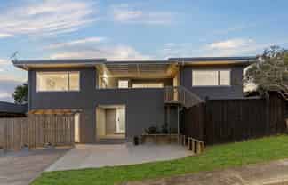 87 Weatherly Road, Torbay