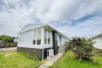 52 Watts Road, Manurewa