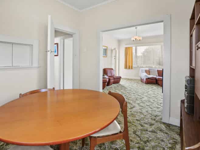 106 Vernon Street, Thames