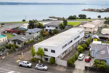 Modern Ahuriri Office with Warehouse