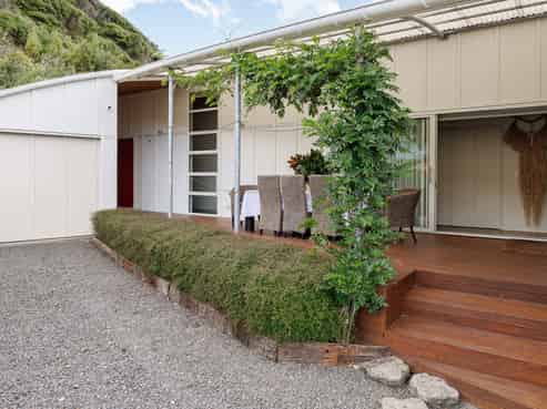 11 Tangitu Drive, Napier Port