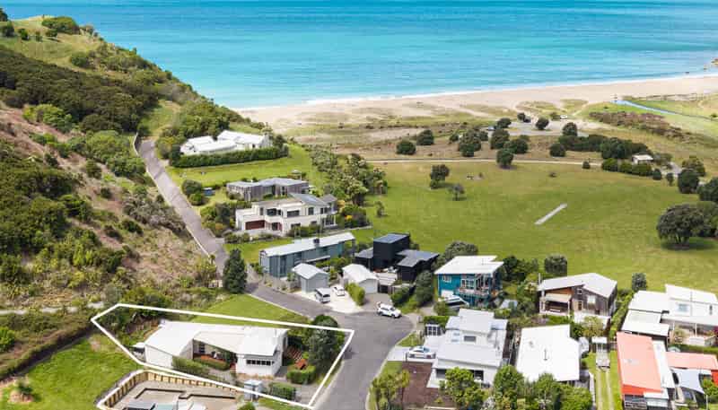 11 Tangitu Drive, Napier Port