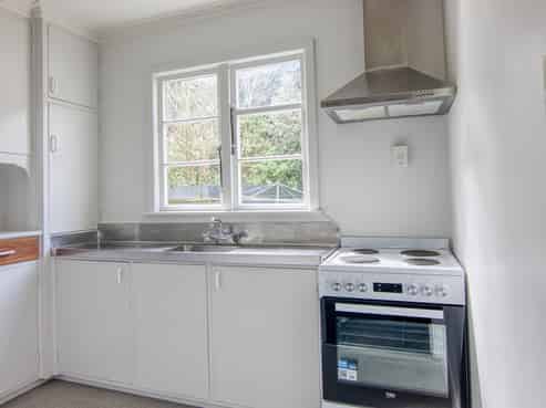 11 Larsen Court, Roslyn