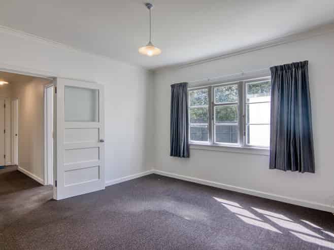 11 Larsen Court, Roslyn