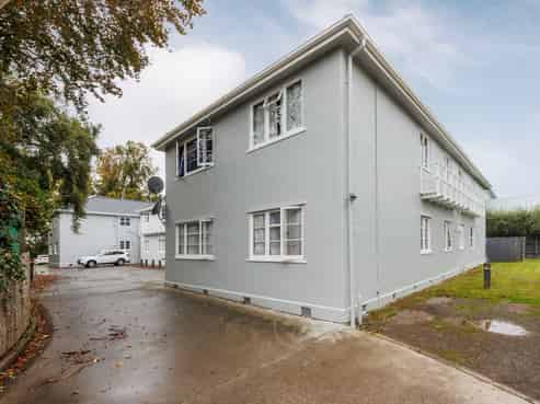 11 Larsen Court, Roslyn