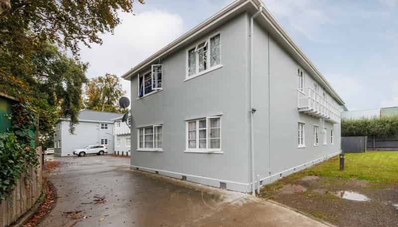 11 Larsen Court, Roslyn