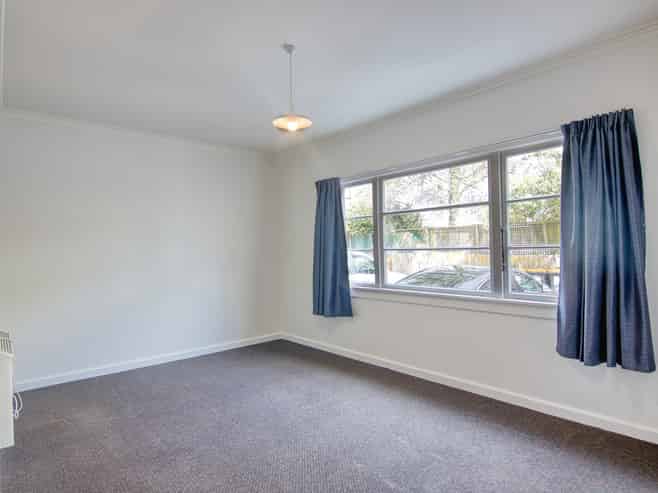 11 Larsen Court, Roslyn