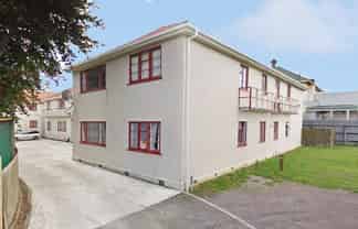 11 Larsen Court, Roslyn