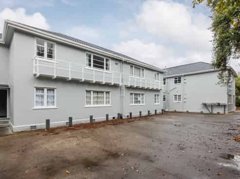 11 Larsen Court, Roslyn