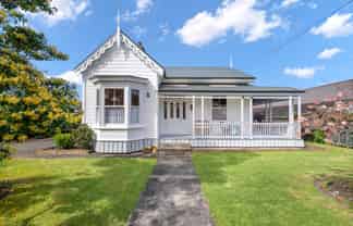 6 Shortland Street, Regent