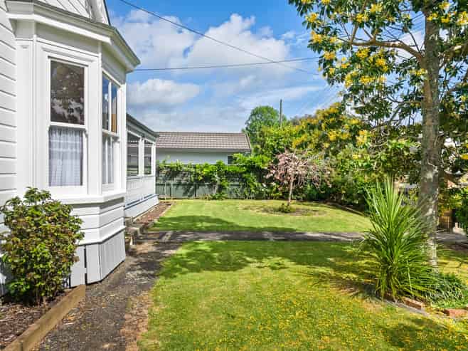 6 Shortland Street, Regent