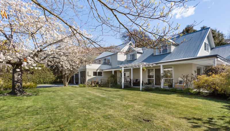 4 Larch Place, Wanaka