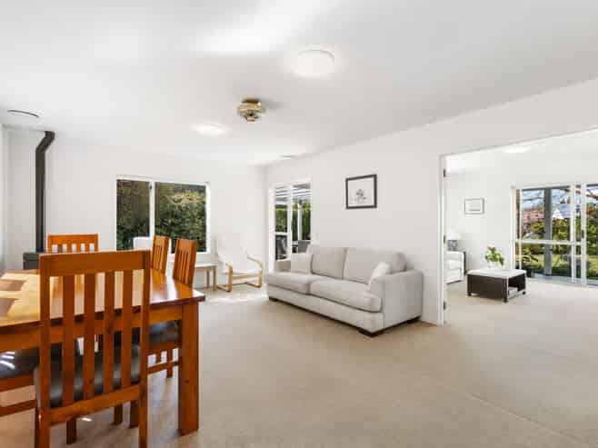 4 Larch Place, Wanaka