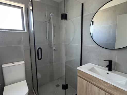 2/113 Te Atatu Road , Te Atatu South