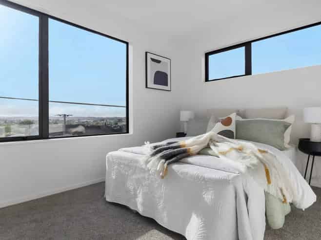 2/113 Te Atatu Road , Te Atatu South