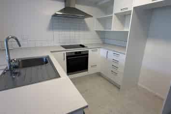 27 Manarini Road, Westgate