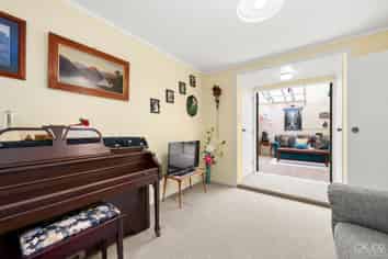 239a Whites Line East, Waiwhetu