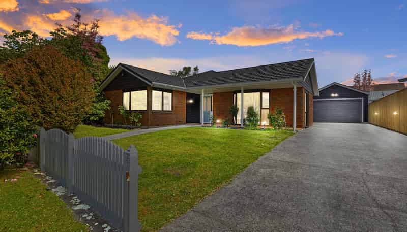 19 Memphis Grove, Totara Park