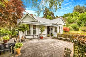 42 & 44 Crown Street, North East Valley