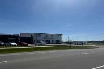 Modern Light Industrial Investment in Ravenswood